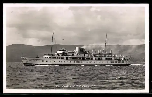 AK Passagierschiff M.V. Queen of the Channel vor der Küste