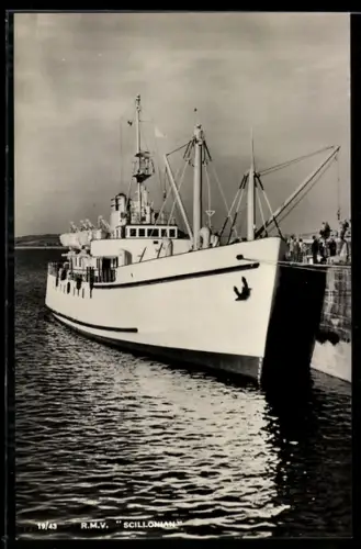 AK Passagierschiff R.M.V. Scillonian festgemacht an der Kaimauer
