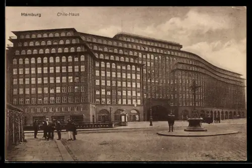 AK Hamburg-Kontorhausviertel, Chile-Haus mit Strassen-Insel