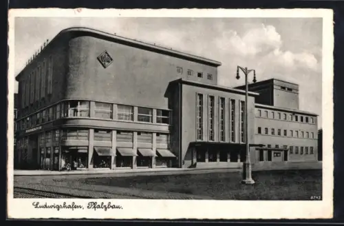 AK Ludwigshafen / Rhein, Pfalzbau mit UFA - Kino
