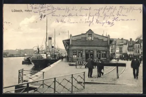 AK Lübeck, Hafen mit Dampfern