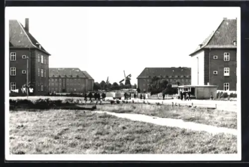 AK Wentorf b. Reinbek, Blick auf die Windmühle