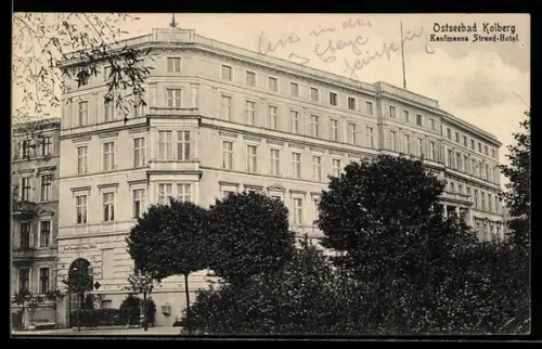 AK Kolberg, Blick auf Kaufmanns Strand-Hotel