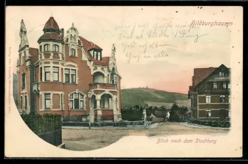 AK Hildburghausen, Ortspartie mit Villa und Blick nach dem Stadtberg