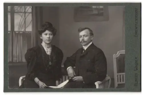 Fotografie Heinrich Wagner, Ehrenfriedersdorf, Chemnitzerstrasse, Paar im eleganten Porträt