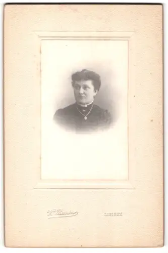 Fotografie W. Besnier, Lisieux, Porträt einer Dame