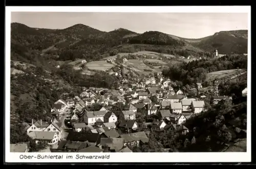AK Ober-Bühlertal im Schwarzwald, Ortsansicht, umgeben von Bergen