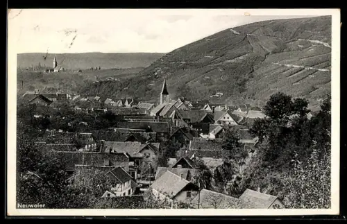 AK Neuweier, Ortsansicht mit Kirche und Weinbergen