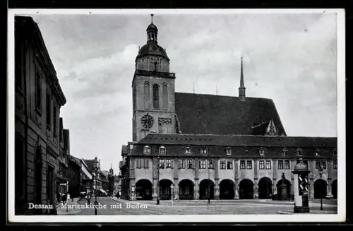 AK Dessau, Marienkirche mit Buden
