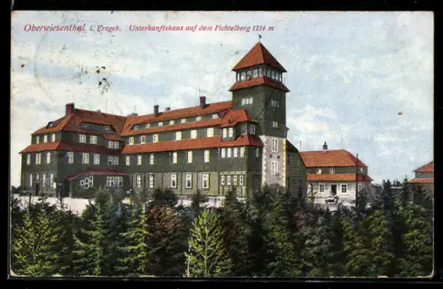 AK Oberwiesenthal / Erzgeb., Unterkunftshaus auf dem Fichtelberg