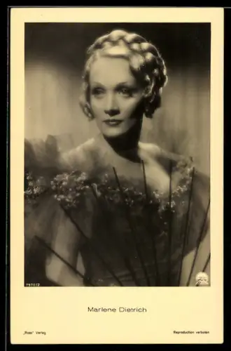 AK Portrait Schauspielerin Marlene Dietrich
