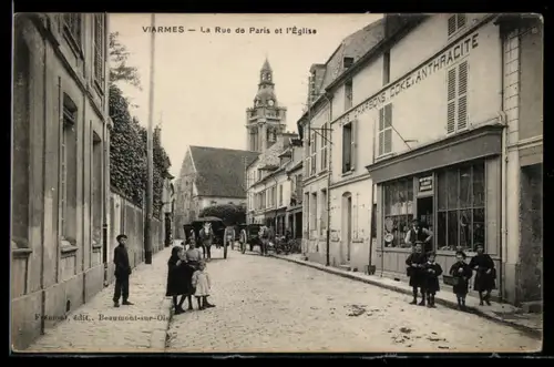 AK Viarmes, La Rue de Paris et l`Eglise