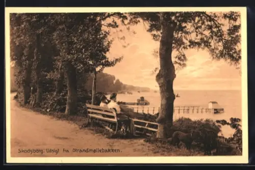 AK Skodsborg, Udsigt fra Strandmollebakken
