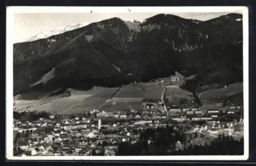 AK Mürzzuschlag /Steiermark, Teilansicht mit Kirche