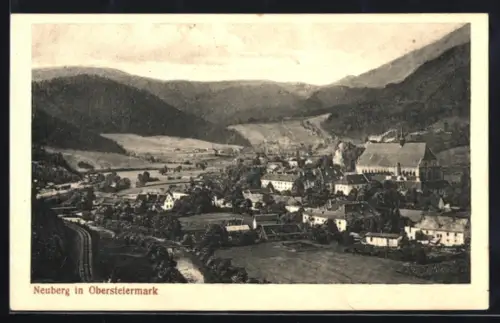 AK Neuberg in Obersteiermark, Ortsansicht gegen die Berge