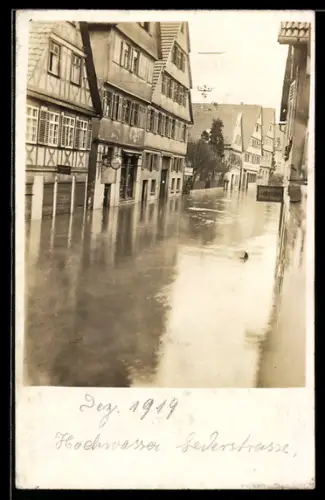 Foto-AK Calw, Überschwemmte Lederstrasse mit Geschäftshäusern, Hochwasser 1919