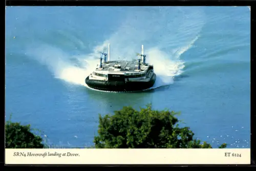 AK SRN4 Hovercraft landing at Dover