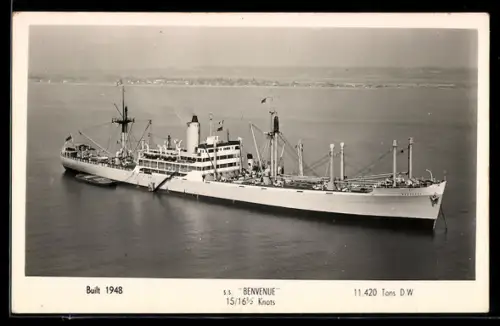 AK Frachtschiff S.S. Benvenue vor Anker liegend, Baujahr 1948, Handelsschiff