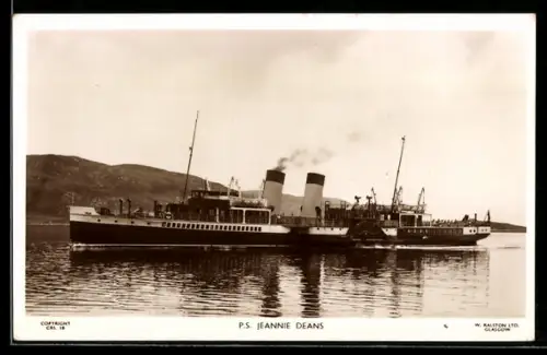 AK Raddampfer P.S. Jeannie Deans in Fahrt vor der Küste, Passagierschiff