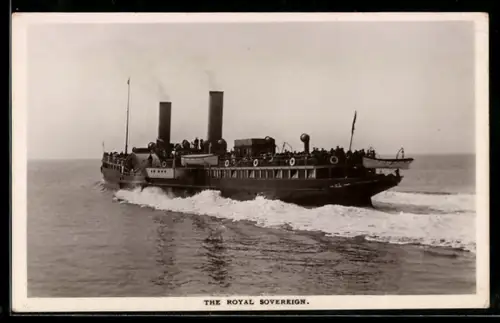 AK Raddampfer Royal Sovereign hohe Fahrt laufend, Passagierschiff