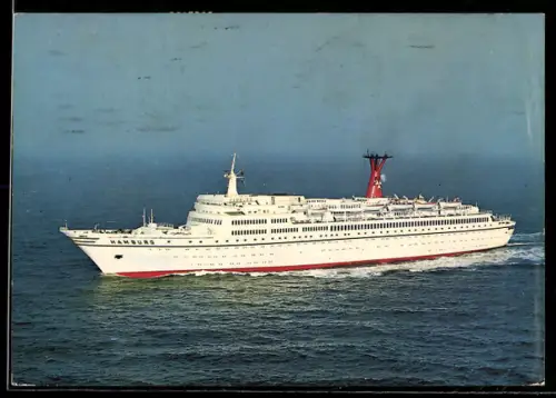 AK Passagierschiff TS Hamburg der Deutschen Atlantik-Linie in voller Fahrt