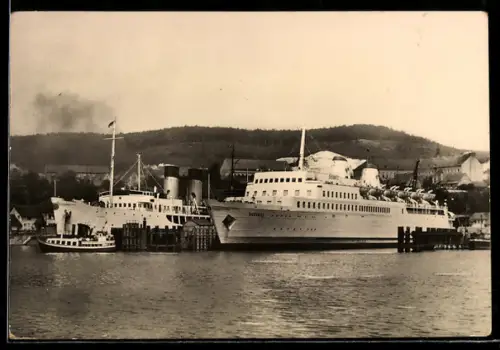 AK Sassnitz /Rügen, Eisenbahnfährschiff der Deutschen Reichsbahn MS Sassnitz im Hafen