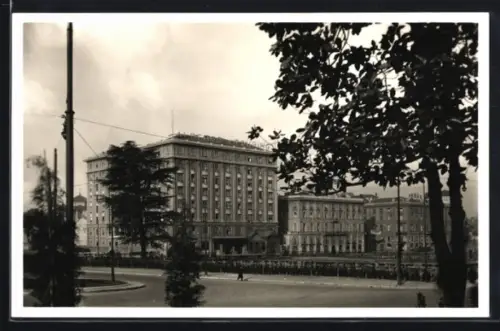 AK Milano, Piazza Parini e Albergo Touring
