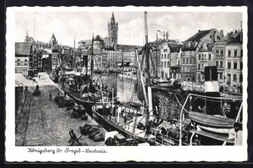 AK Königsberg i. Pr., Pregel-Lastadie, Frachtschiffe im Hafen