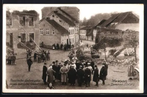 AK Domnau, zerstörte Häuser am Marktplatz