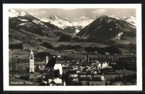 AK Kitzbühel /Tirol, Totalansicht mit Kirchen u. Bergpanorama