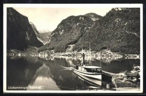 AK Hallstatt /Salzkammergut, Teilansicht mit Dampfer
