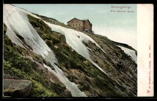 AK Prinz Heinrich-Baude im Riesengebirge, am felsigen Hang unter der Baude