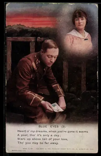 AK Britischer Soldat mit Fotografie gedenkt seiner Liebsten