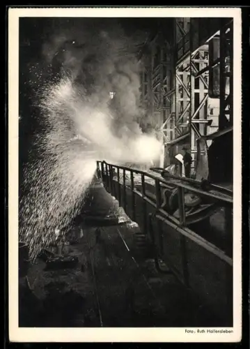 AK Dortmund, Dortmund-Hoerder Hüttenverein AG, Thomasbirne beim Blasen