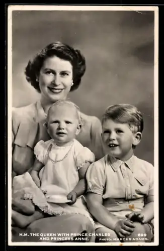 AK H. M. The Queen with Prince Charles and Princess Anne, Königin von England mit Kindern