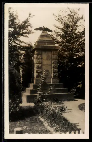 AK Hille, Ansicht vom Kriegerdenkmal für die Gefallenen des 1. Weltkrieges