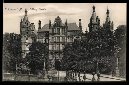 AK Schwerin i. M., Schloss, Blick auf die Südseite