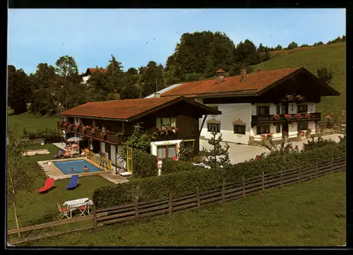 AK Schliersee /Obb., Sprenger-Hof, Ferienwohnungen, Kalkgraben 4, Aussenansicht mit Pool und Garten
