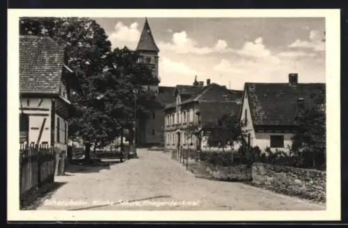 AK Scherzheim, Strassenpartie mit Kirche, Schule und Kriegerdenkmal