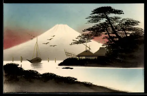 Künstler-AK Handgemalt: Uferpartie mit Hütte, Segelboot und Bergpanorama, Schablonenmalerei