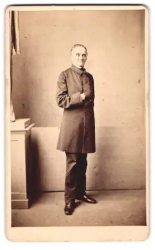 Fotografie J. Schaefer, Frankfurt am Main, Hoch-Strasse 40, Carl Franz von Schweitzer, Frankfurt Jurist und Politiker