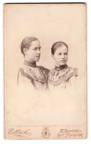 Fotografie E. Bieber, Hamburg, Neuer Jungfernstieg 20, Porträt Gertrud und Irmgard von Windheim