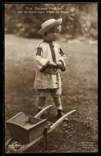 AK Prinz Alexander Ferdinand mit Schubkarre
