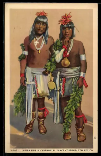 AK New Mexico, Indian Men in Ceremonial Dance Costume, Indianer im zeremoniellen Kleid