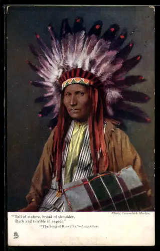 AK The Song of Hiawatha - Longfellow, Tall of stature, broad of shoulder, Dark an terrible in aspect, Indianer