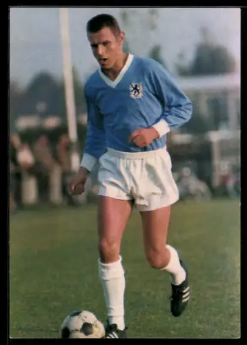 AK Aral-Sammelkarte, Fussballspieler Friedhelm Konietzka, 1860 München