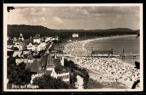 AK Binz auf Rügen, Strand mit Strandkörben, Seebrücke, 