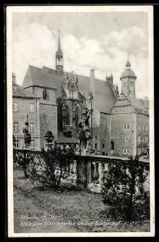 AK Altenburg /Thür., Blick vom Schlossgarten in den Schlosshof
