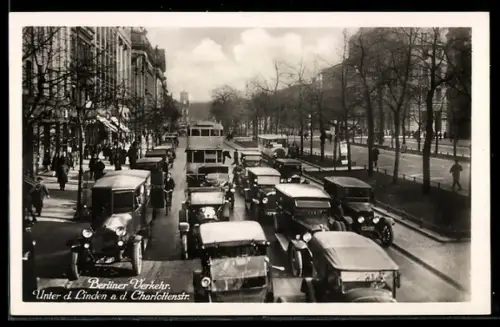 AK Berlin, Verkehr Unter den Linden an der Charlottenstrasse