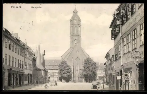 AK Einbeck, Marktplatz mit Turmgebäuden